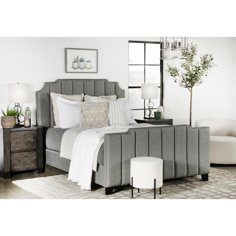 Coaster Furniture Fiona King Upholstered Panel Bed 306029KE IMAGE 2